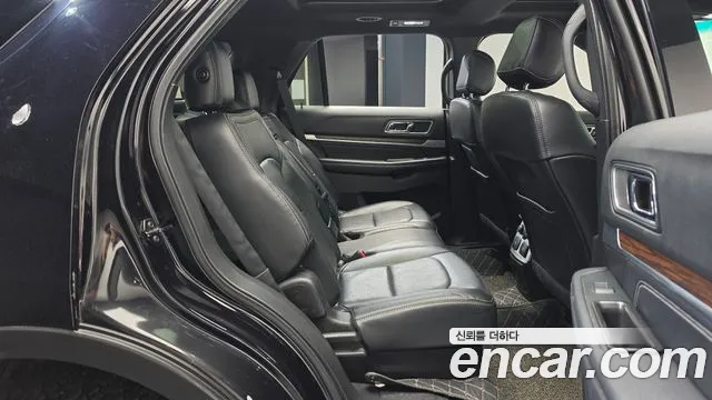 Ford Explorer 2016 thumb 12