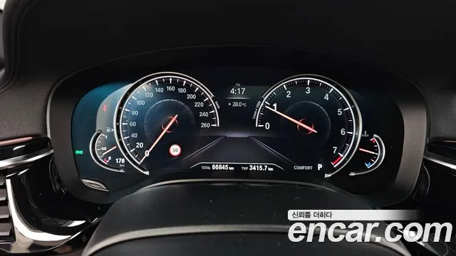 BMW 5 серии 2018 thumb 8