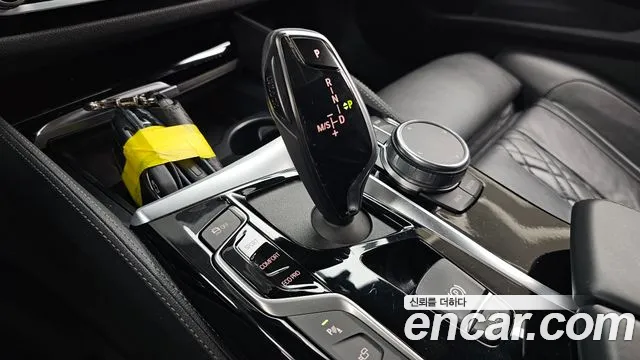 BMW 5 серии 2018 thumb 9