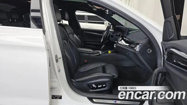 BMW 5 серии 2018 thumb 11