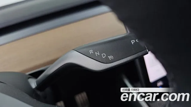 Tesla Model 3 2019 thumb 9
