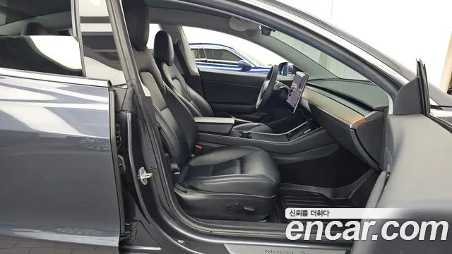 Tesla Model 3 2019 thumb 11