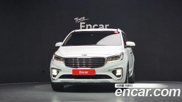 Kia Carnival 2018 thumb 3
