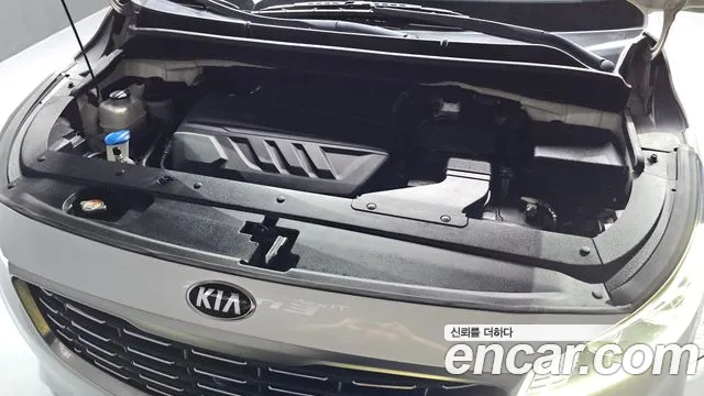 Kia Carnival 2018 thumb 6