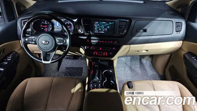 Kia Carnival 2018 thumb 7