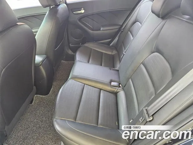 Kia K3 2016 thumb 10