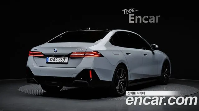 BMW 5-Series 2026 1