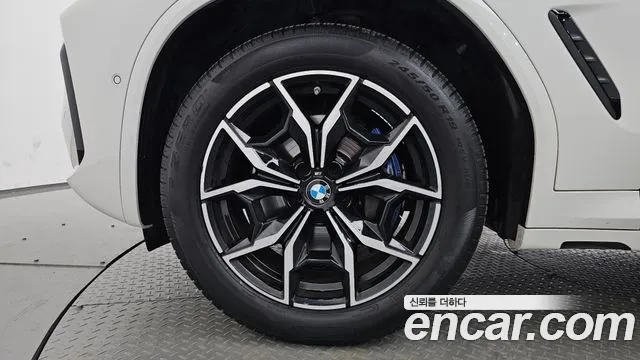 BMW X4 2022 thumb 4