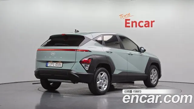 Hyundai Kona 2024 thumb 2