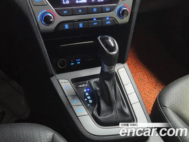 Hyundai Avante 2016 thumb 9