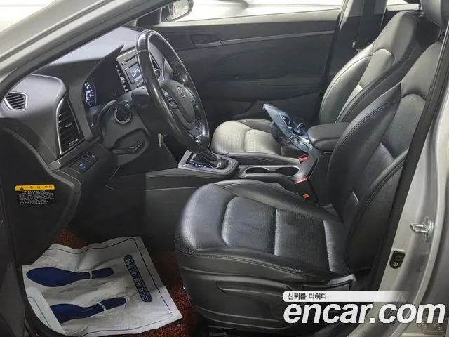 Hyundai Avante 2016 thumb 10
