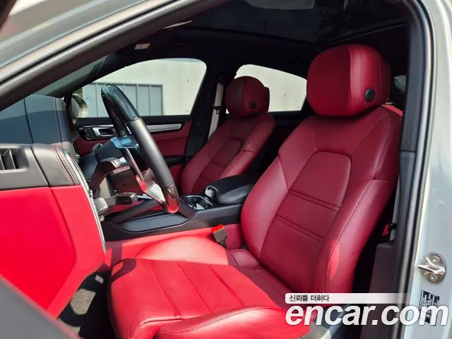 Porsche Cayenne 2022 thumb 10