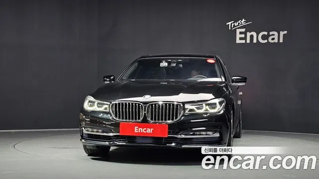 BMW 7-Series 2016 thumb 3