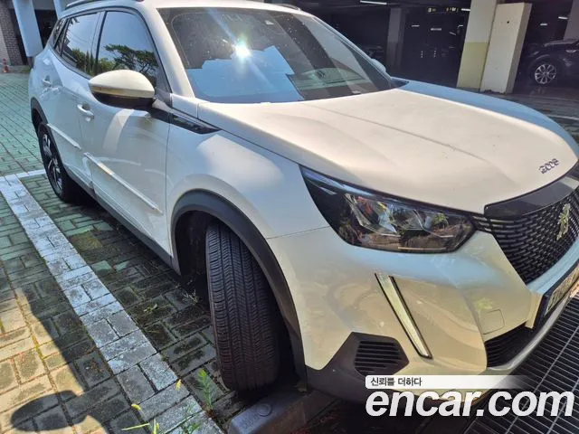 Peugeot 2008 2021 thumb 5