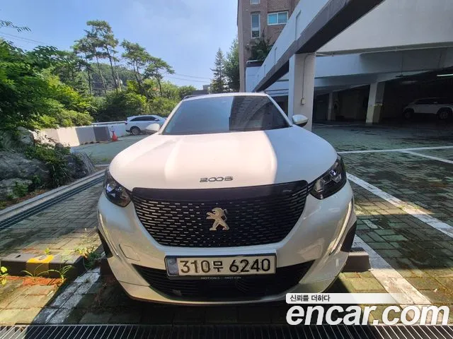 Peugeot 2008 2021 thumb 12