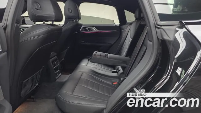 BMW i4 2022 thumb 11