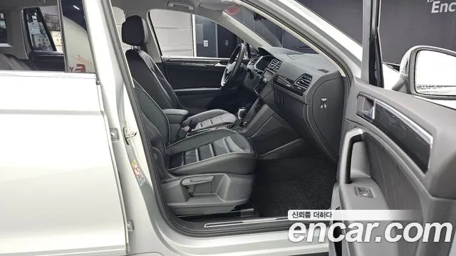 Volkswagen Tiguan 2021 thumb 10