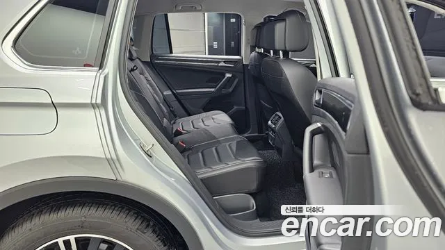 Volkswagen Tiguan 2021 thumb 11