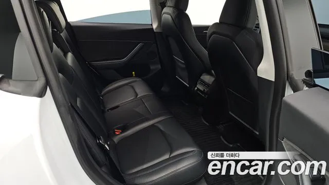 Tesla Model Y 2024 thumb 10