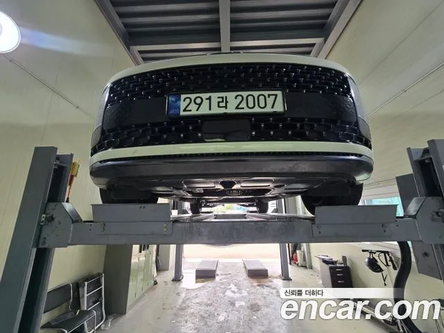 Hyundai Staria 2023 thumb 3