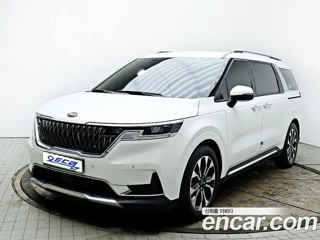 Kia Carnival 2021 thumb 2