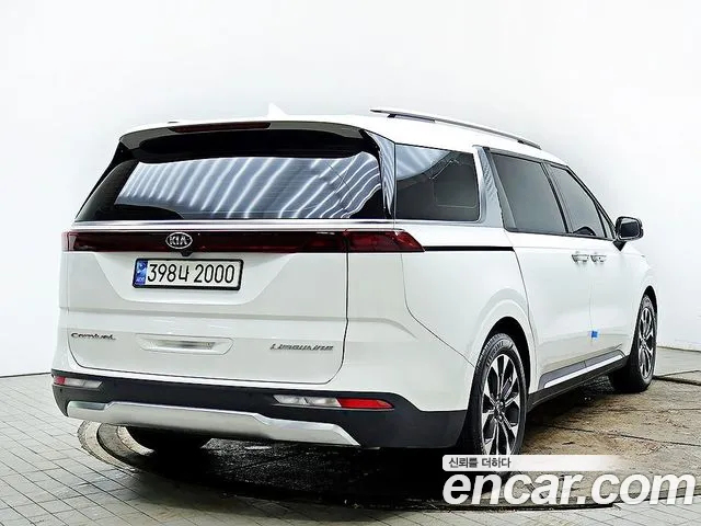Kia Carnival 2021 thumb 4