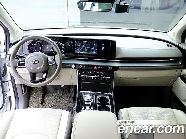 Kia Carnival 2021 thumb 5