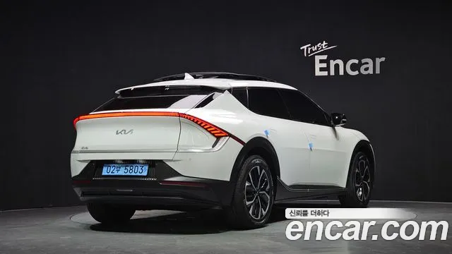 Kia EV6 2022 thumb 2