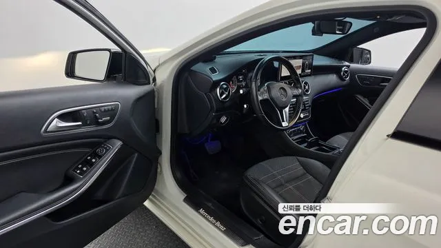 Mercedes-Benz A-Класс 2015 thumb 10