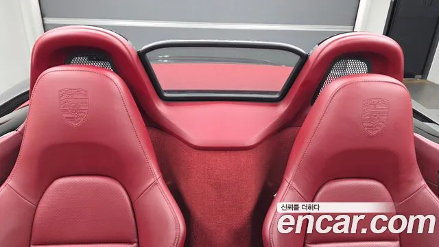 Porsche Cayman 2019 thumb 12