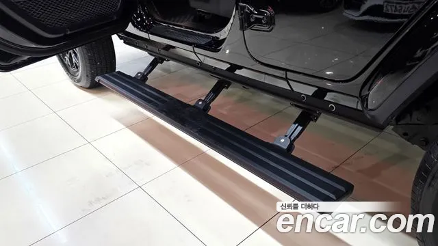 Jeep Wrangler 2025 thumb 9