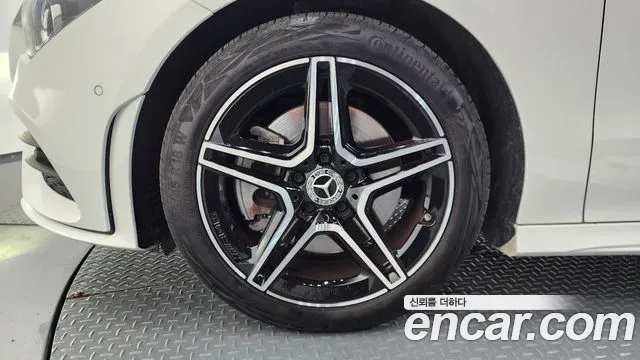 Mercedes-Benz CLA 2021 thumb 5