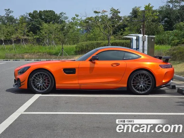 Mercedes-Benz AMG GT 2017 thumb 3