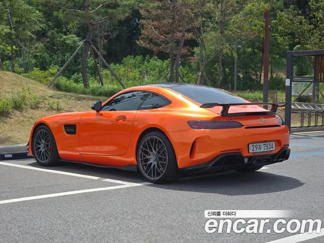 Mercedes-Benz AMG GT 2017 thumb 4