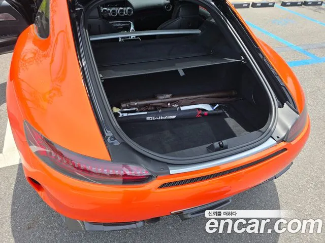 Mercedes-Benz AMG GT 2017 thumb 7