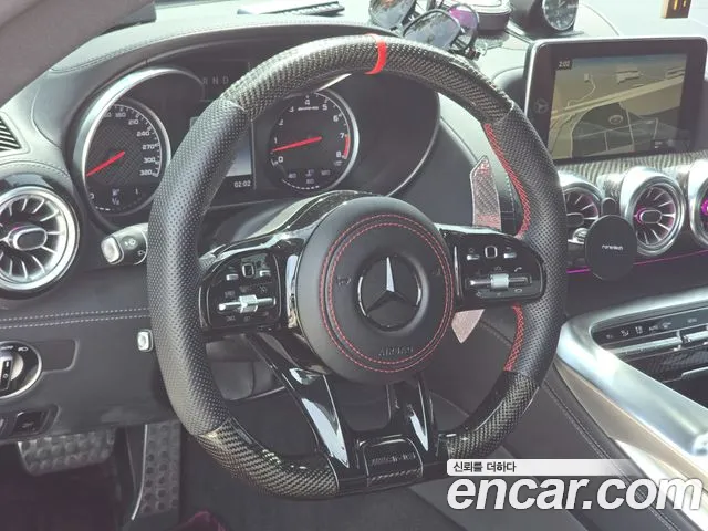 Mercedes-Benz AMG GT 2017 thumb 10