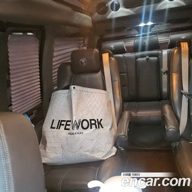 Chevrolet Express Van 2018 thumb 9