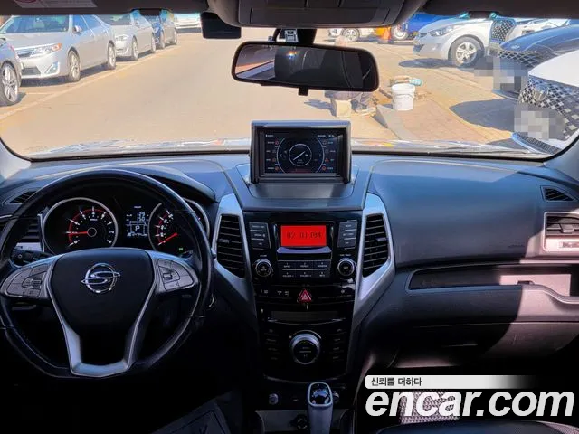 KG_Mobility_Ssangyong TIBOLI 2015 thumb 7