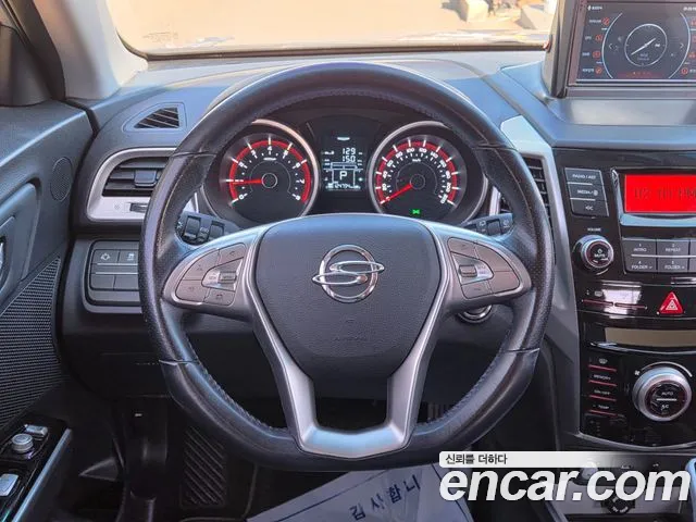 KG_Mobility_Ssangyong TIBOLI 2015 thumb 8