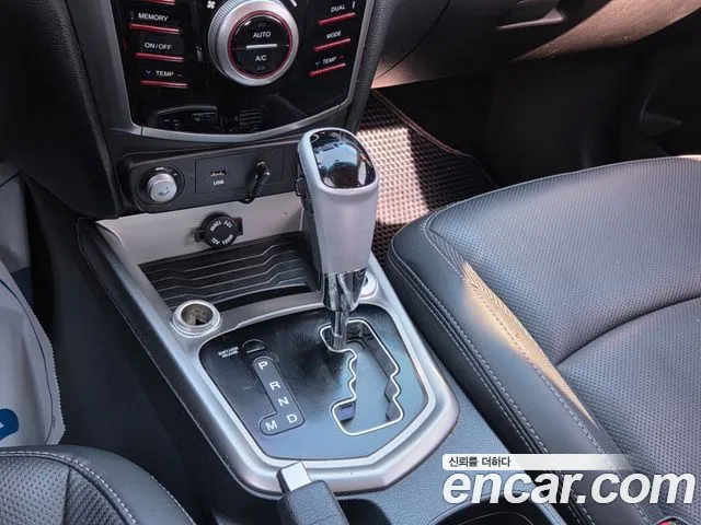 KG_Mobility_Ssangyong TIBOLI 2015 thumb 9