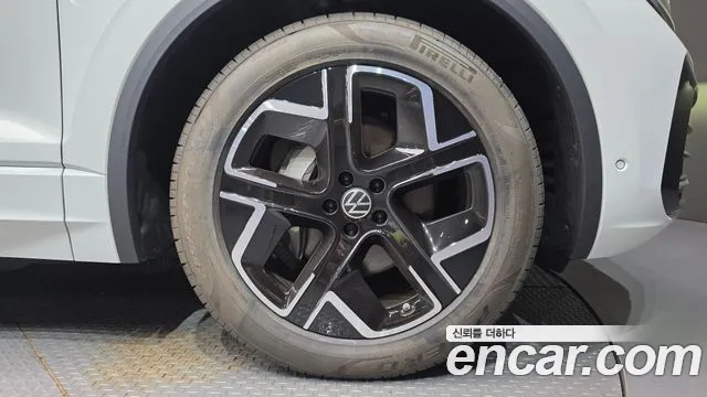 Volkswagen Touareg 2025 thumb 5