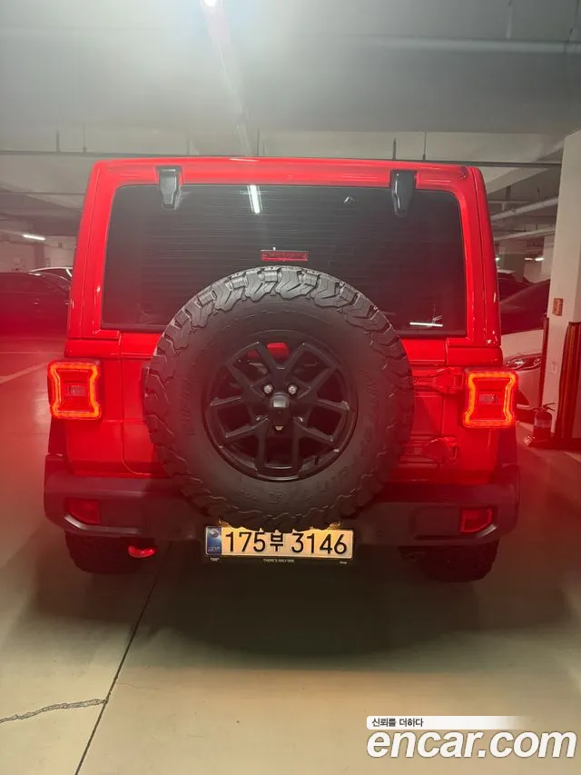 Jeep Wrangler 2025 thumb 2