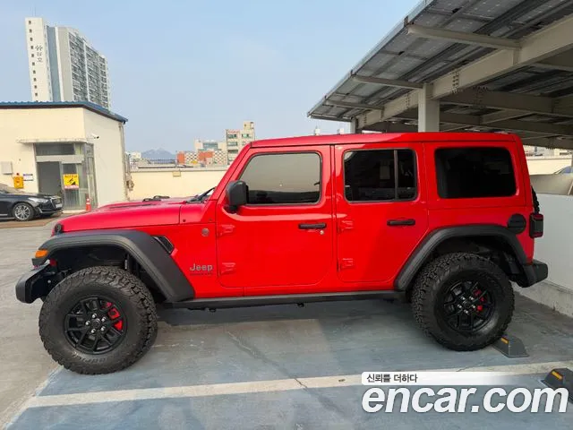 Jeep Wrangler 2025 thumb 3