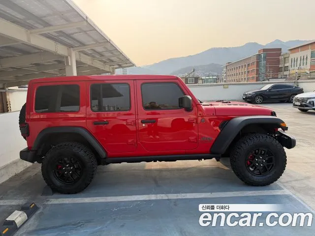 Jeep Wrangler 2025 thumb 4