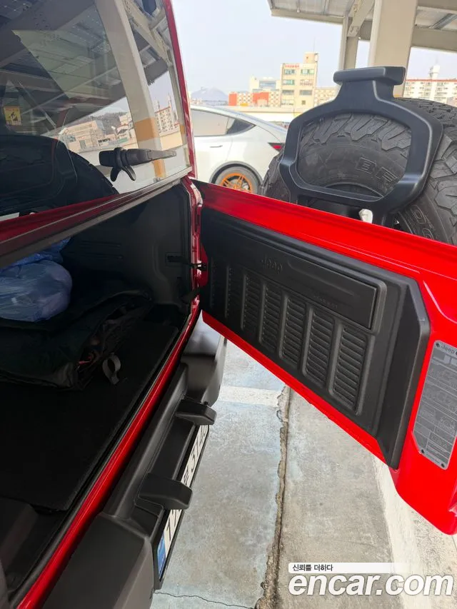 Jeep Wrangler 2025 thumb 8
