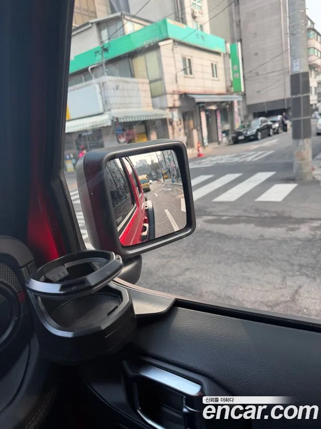 Jeep Wrangler 2025 thumb 10