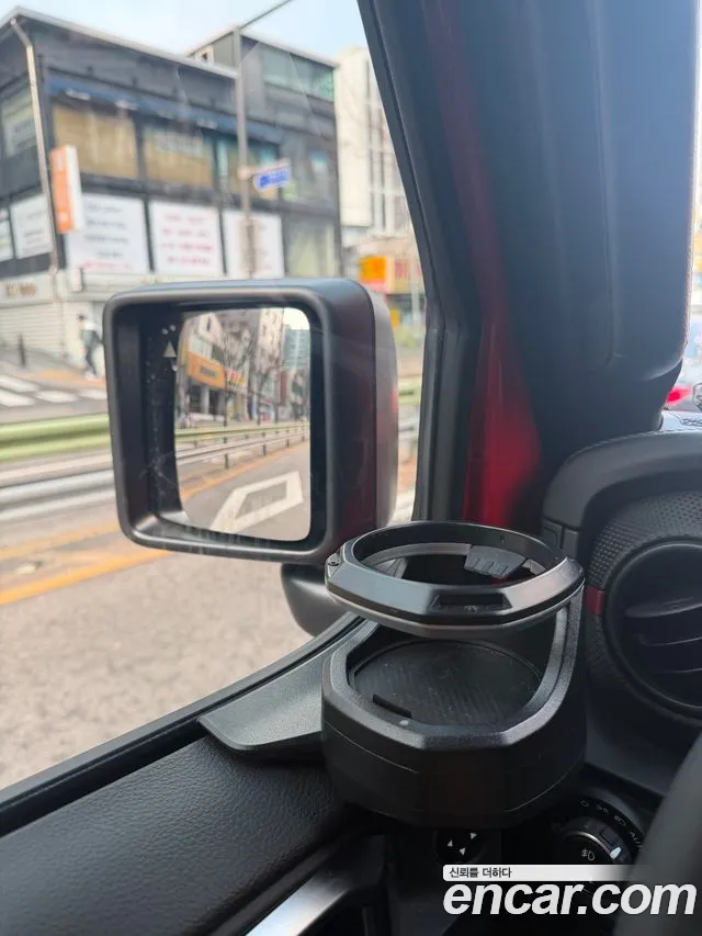 Jeep Wrangler 2025 thumb 11