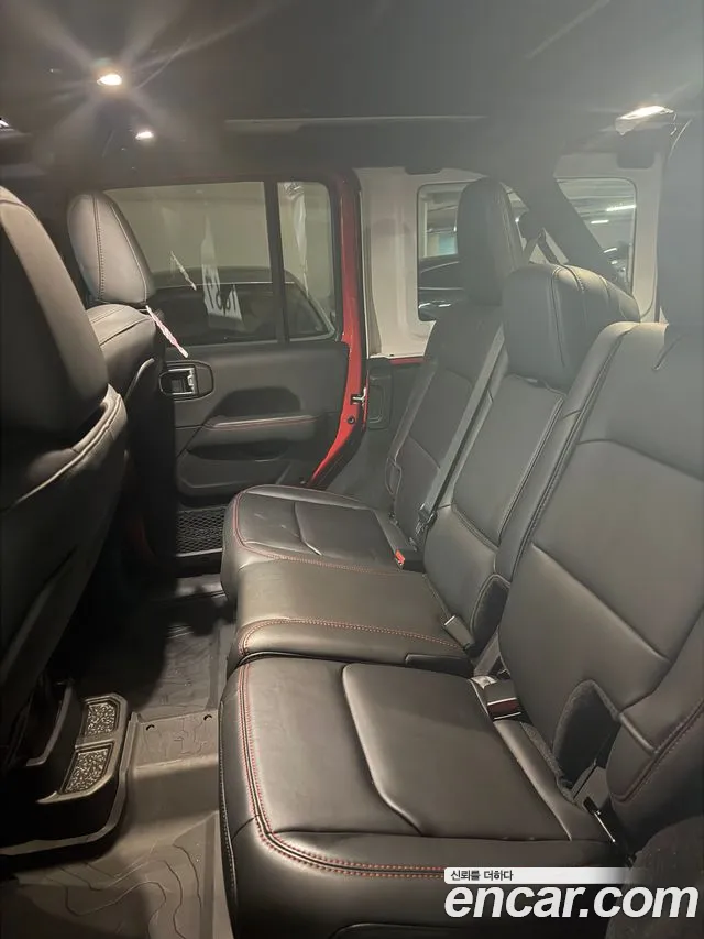 Jeep Wrangler 2025 thumb 12