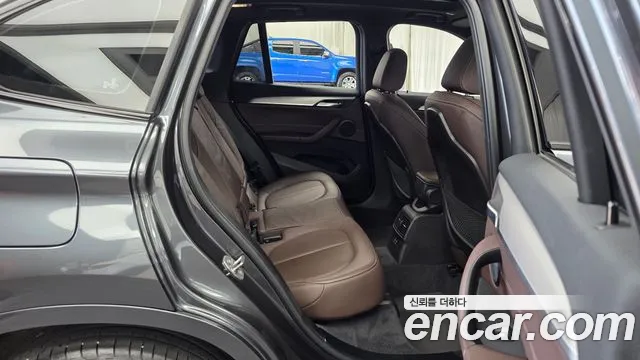 BMW X1 2022 thumb 12