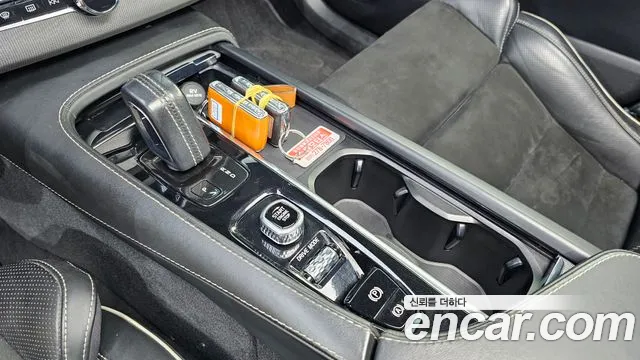 Volvo XC90 2020 thumb 9